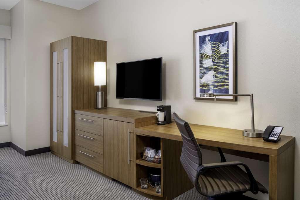 Hyatt Place Fort Worth-Alliance Town Center Стая снимка