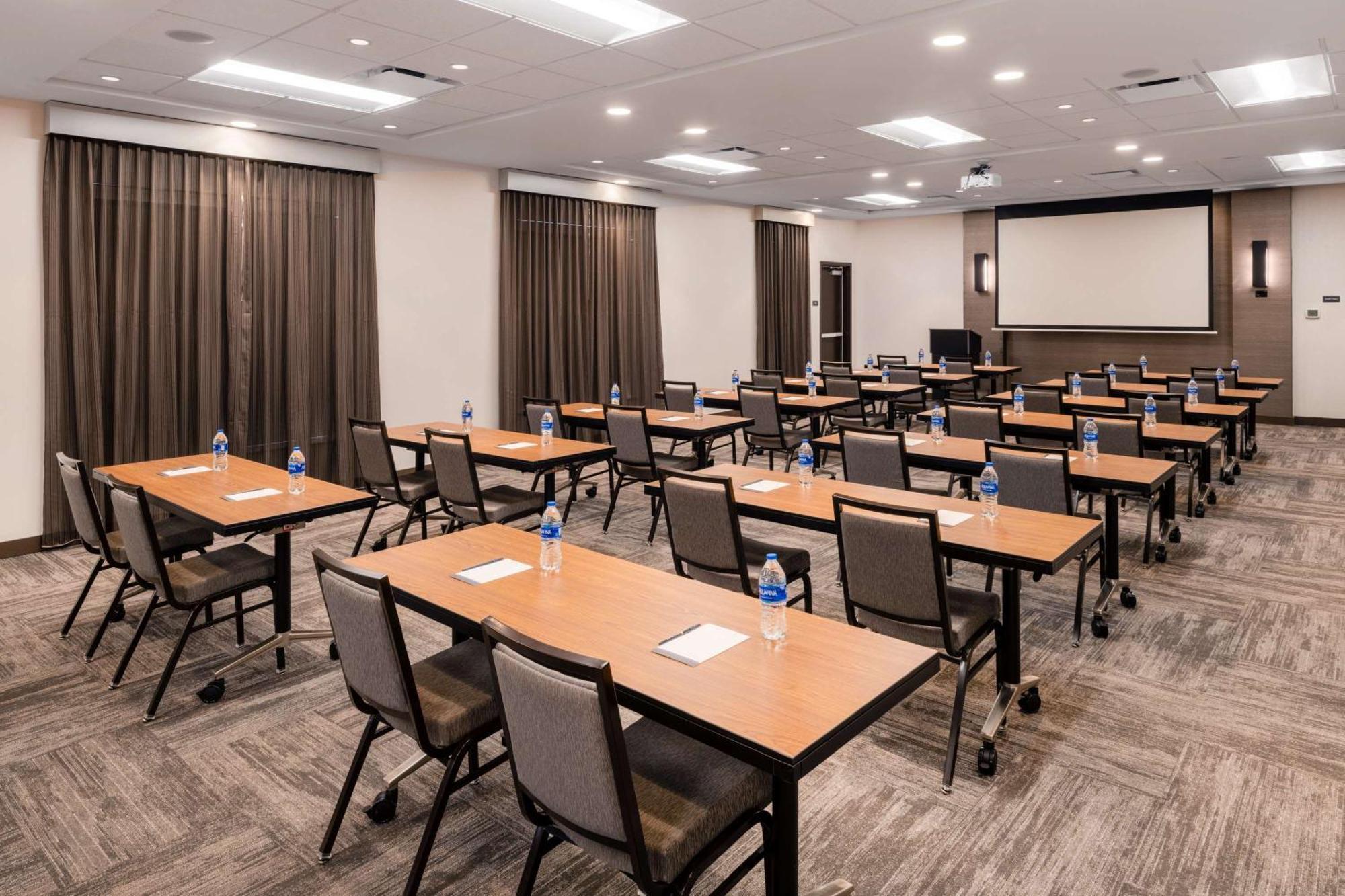 Hyatt Place Fort Worth-Alliance Town Center Екстериор снимка