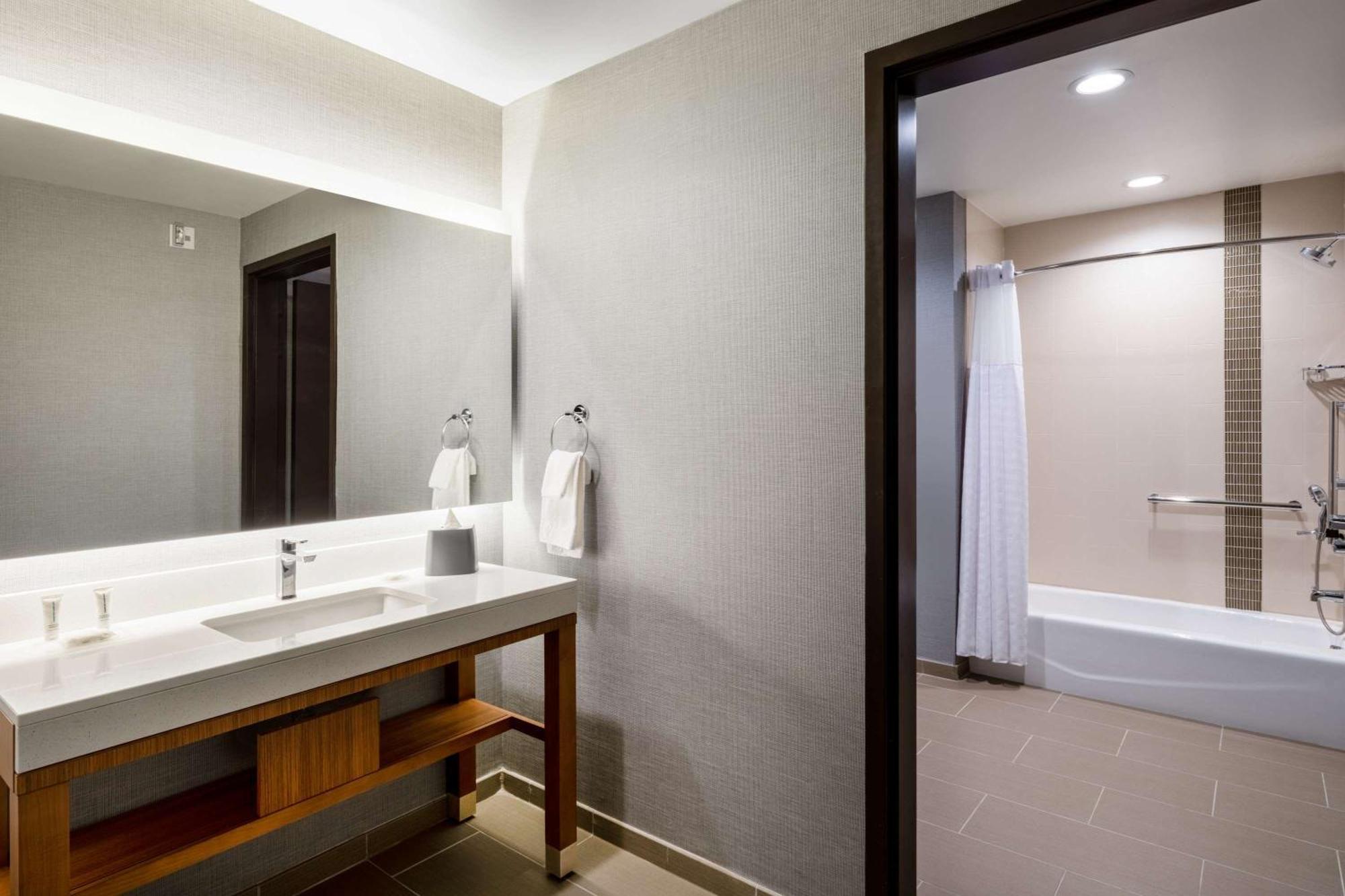 Hyatt Place Fort Worth-Alliance Town Center Екстериор снимка
